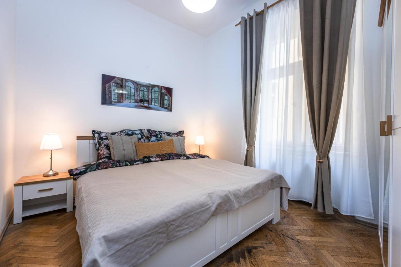 براغ Tynska Ulicka Apartment المظهر الخارجي الصورة